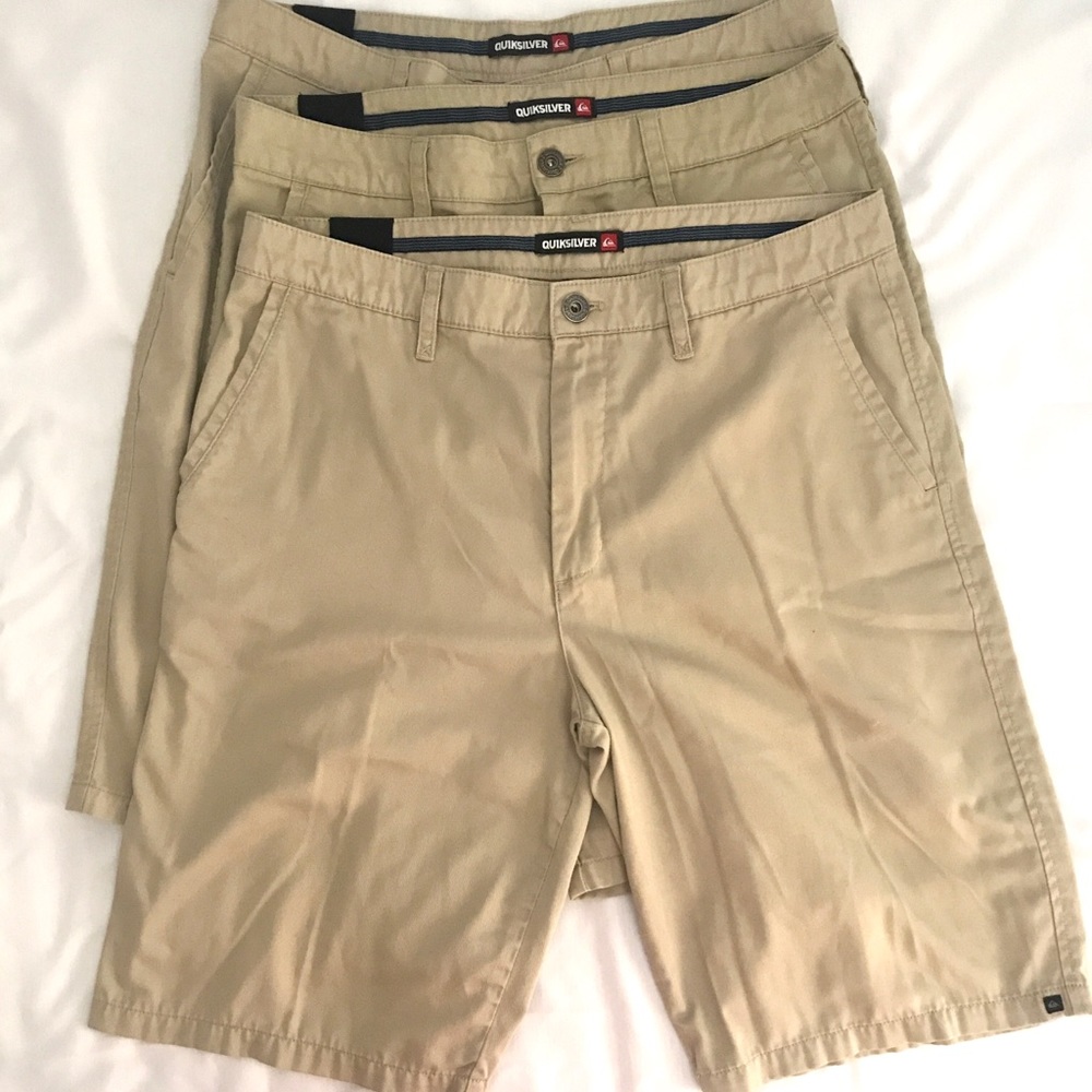 Quicksilver khaki shorts, size 34